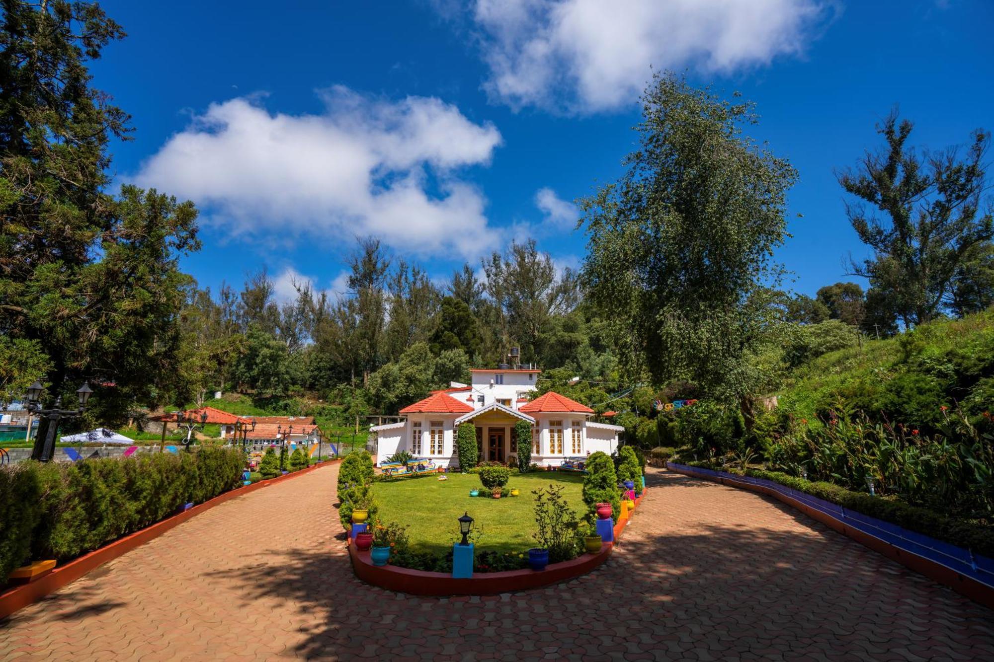 Gostops Ooty Bagian luar foto